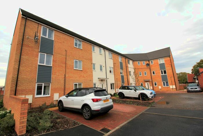 2 Bedroom Flat To Rent In Tipperary Avenue, Wymondham, NR18