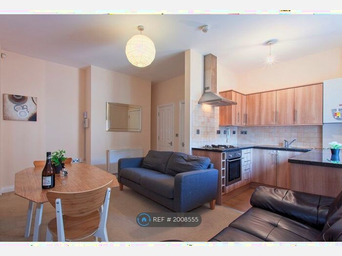 2 Bedroom Flat To Rent In Kentwood Hill, Tilehurst, Reading, RG31