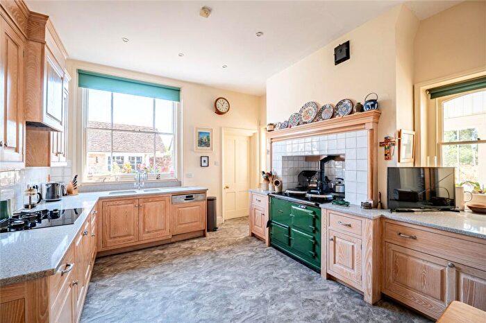 5 Bedroom Detached House For Sale In High Street, Botley, Hampshire, SO30