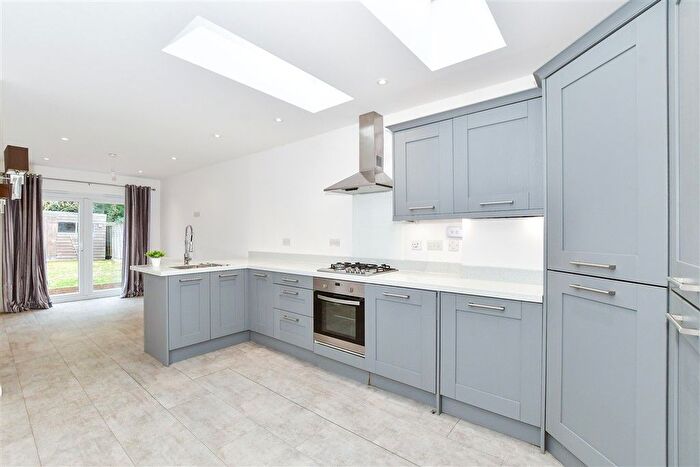 3 Bedroom Detached Bungalow For Sale In Bell Way, Kingswood, Kent, ME17