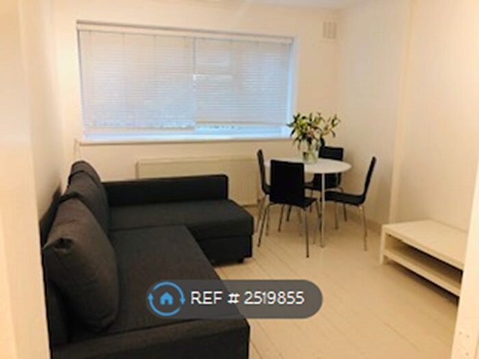2 Bedroom Flat To Rent In Arlington Lodge, London, SW2