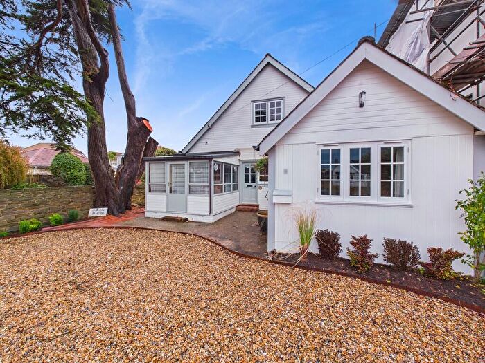 4 Bedroom Chalet To Rent In South Drive, Worthing, BN12