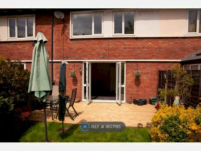 3 Bedroom Terraced House To Rent In Picton Close, Salford, M3