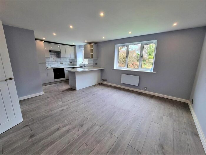 2 Bedroom Flat To Rent In Moorymead Close, Watton At Stone, Hertford, SG14