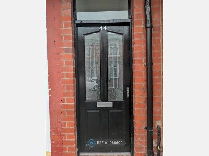 2 Bedroom Terraced House To Rent In Ratcliffe Street, Manchester, M19