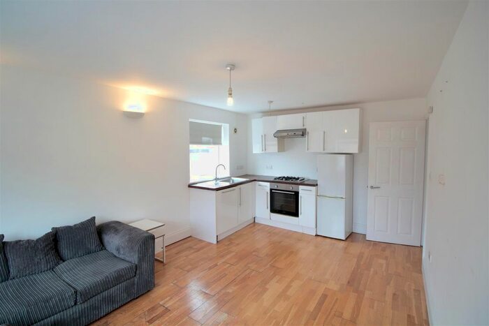 1 Bedroom Flat To Rent In Tasman Road, Clapham, SW9