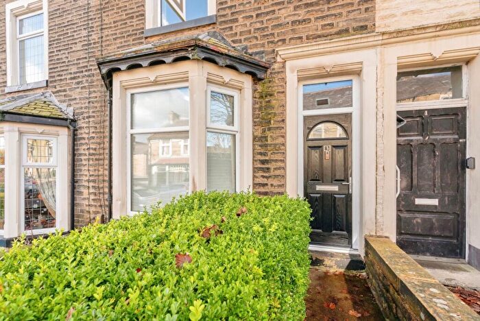 3 Bedroom Terraced House For Sale In Outwood Road, Burnley, Lancashire, BB11