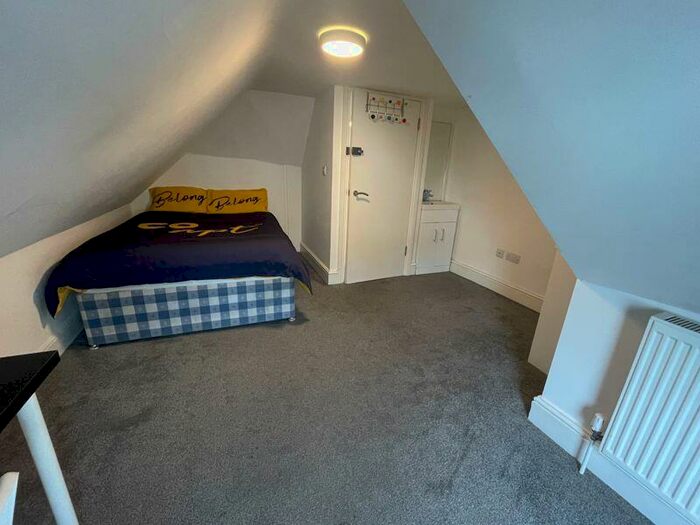 5 Bedroom Maisonette To Rent In St. Georges Road, Brighton, BN2