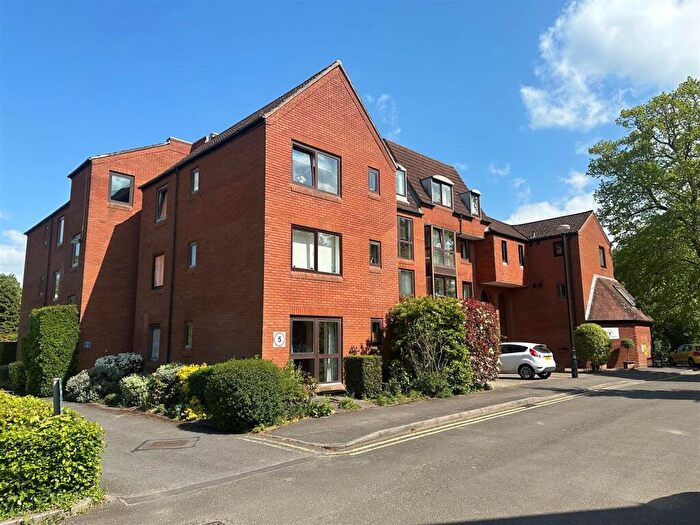 1 Bedroom Retirement Property For Sale In South Street, Farnham, GU9