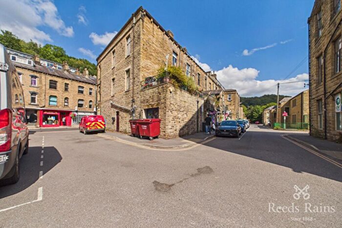 4 Bedroom End Of Terrace House For Sale In Market Street, Hebden Bridge, West Yorkshire, HX7