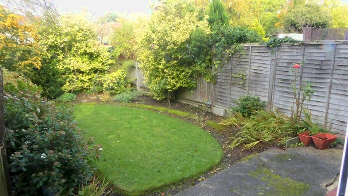 4 Bedroom Semi-Detached House To Rent In Westside, London, Greater London, NW4