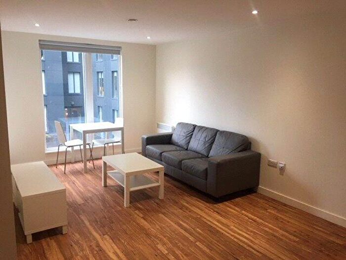 2 Bedroom Flat To Rent In The Exchange, Elmira Way, Salford Quays, Greater Manchester, M5