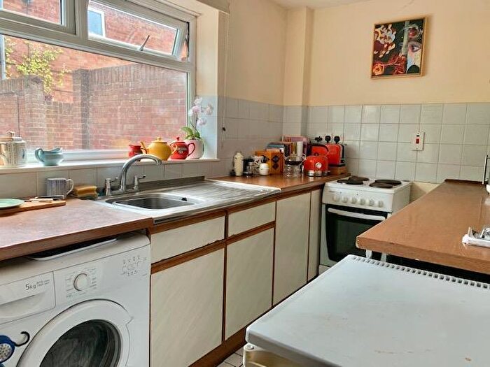 1 Bedroom Flat To Rent In Colleton Drive, Twyford, RG10