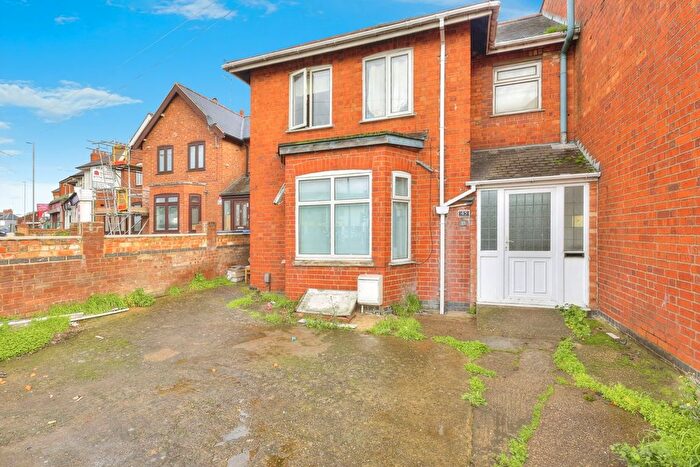 5 Bedroom Semi Detached House For Sale In Harborough Road, Northampton, Northamptonshire, NN2