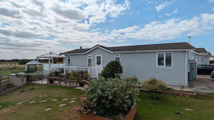 3 Bedroom Mobile/park Home For Sale In Diamond Meadow Park, Brean, TA8