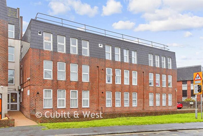 1 Bedroom Flat For Sale In Lyon Street, Bognor Regis, West Sussex, PO21