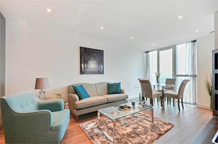 2 Bedroom Apartment To Rent In Pinnacle Apartments, Saffron Central Square, Croydon, CR0