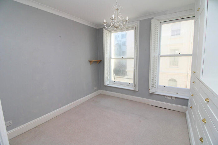 1 Bedroom Flat For Sale In Adelaide Mansions, Hove, BN3