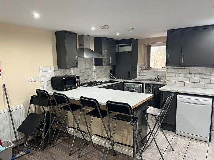 6 Bedroom Detached House To Rent In Derby Grove, Nottingham, NG7