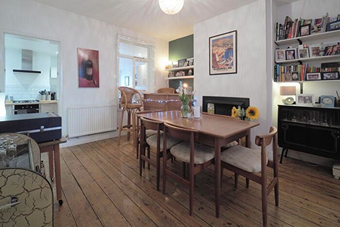 3 Bedroom Terraced House For Sale In Sidney Street, Salisbury, SP2