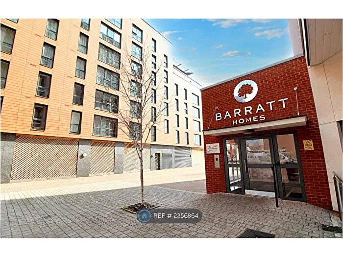 2 Bedroom Flat To Rent In The Junction, Slough, SL2