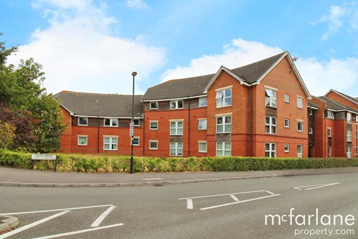 2 Bedroom Apartment For Sale In Chain Court, Swindon, SN1