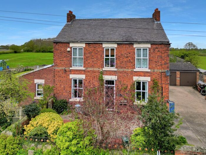 4 Bedroom Detached House For Sale In Hawkehouse Green, Moss, Doncaster, DN6