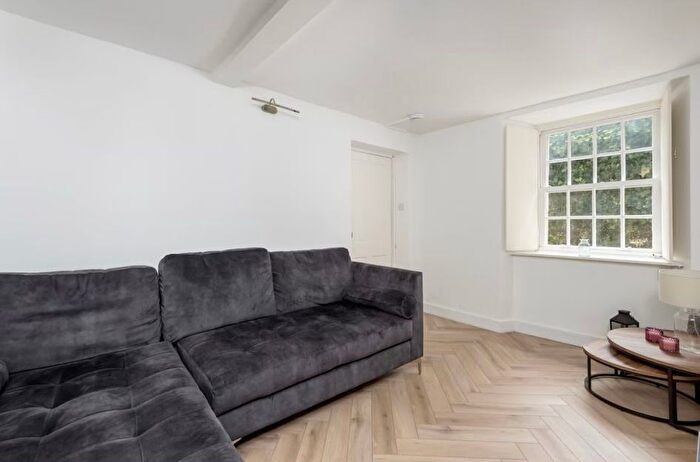 1 Bedroom Flat To Rent In North East Cumberland Lane, Stockbridge, Edinburgh, EH3
