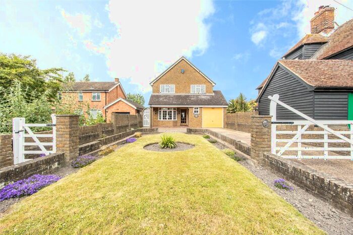 4 Bedroom Detached House For Sale In Church Street, Cliffe, Rochester, Kent, ME3