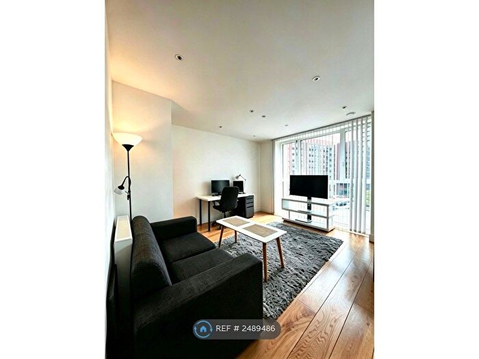 Studio To Rent In Emily St, London, E16