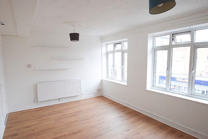 2 Bedroom Flat To Rent In Barking Road, London, E16