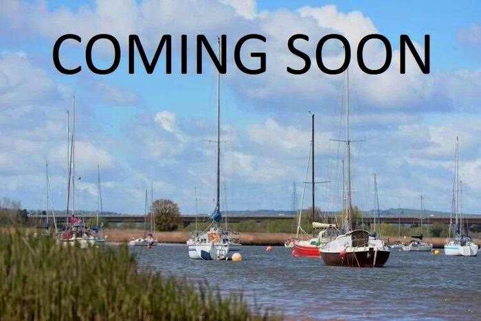 2 Bedroom Flat For Sale In Strand Court, Topsham, Exeter, EX3