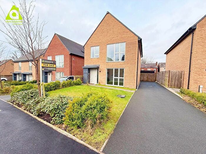 4 Bedroom Detached House For Sale In Spinney Way, Westhoughton, BL5