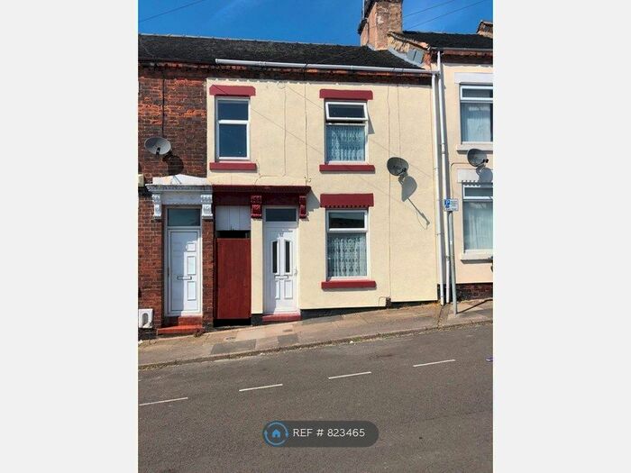 3 Bedroom Terraced House To Rent In Upper Hillchurch Street, Stoke-On-Trent ST1