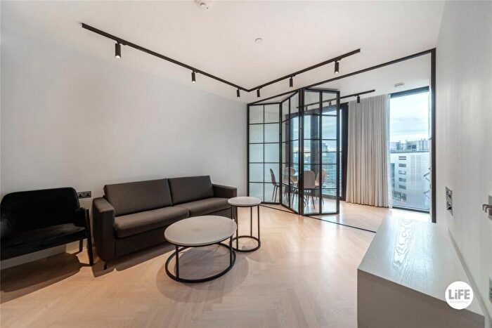 2 Bedroom Flat To Rent In Sun Street, Liverpool Street, EC2A