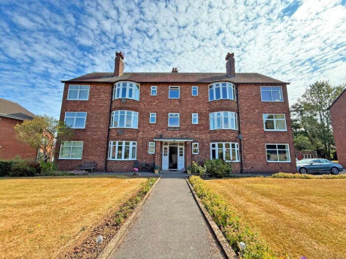 2 Bedroom Flat For Sale In Churchill Court, Sandybed Lane, Scarborough, YO12