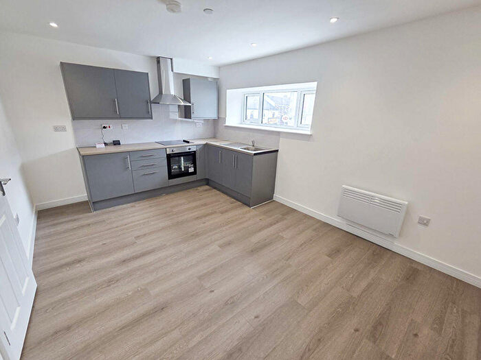 1 Bedroom Flat To Rent In Cardiff Road, Caerphilly, CF83