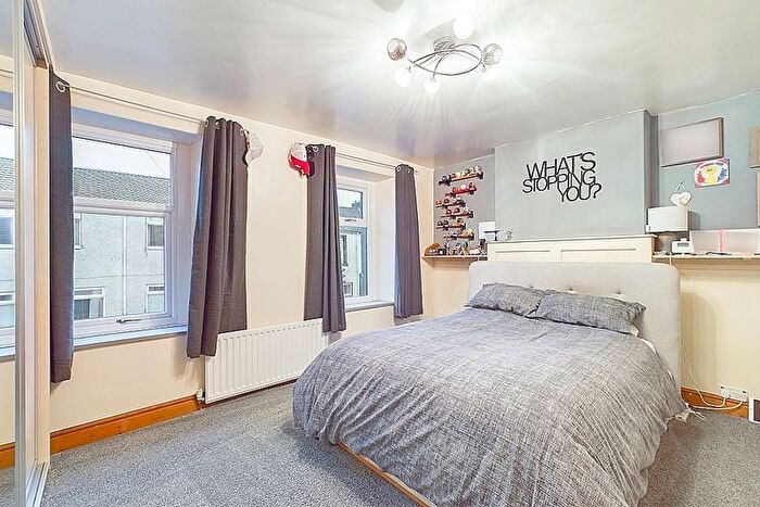 3 Bedroom End Of Terrace House For Sale In Main Street, Frizington, CA26