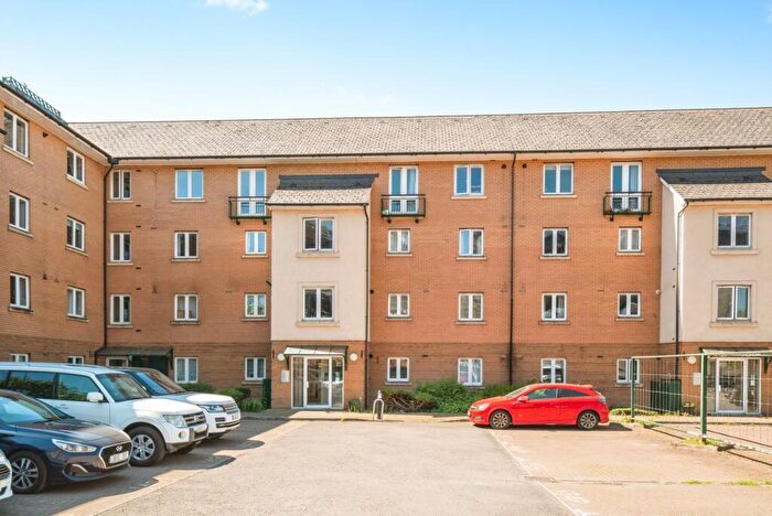 2 Bedroom Flat For Sale In Forio House, Ffordd Garthorne, Cardiff, CF10