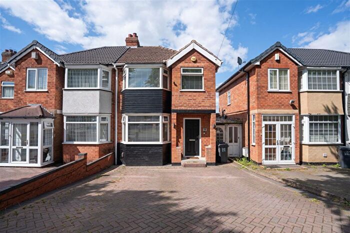 3 Bedroom Semi Detached House For Sale In Cranes Park Road, Birmingham, B26