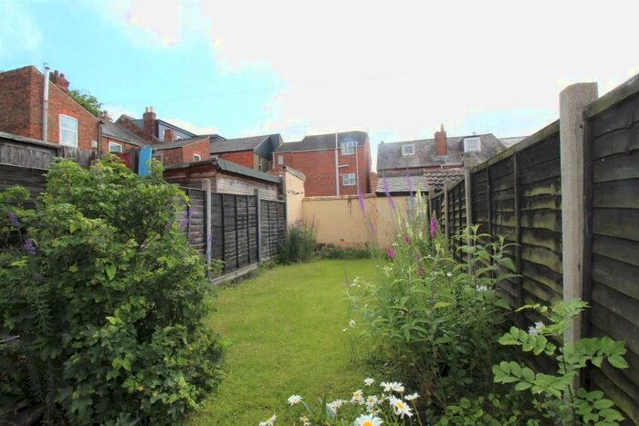2 Bedroom End Of Terrace House To Rent In Thomas Street, Lincoln, LN2