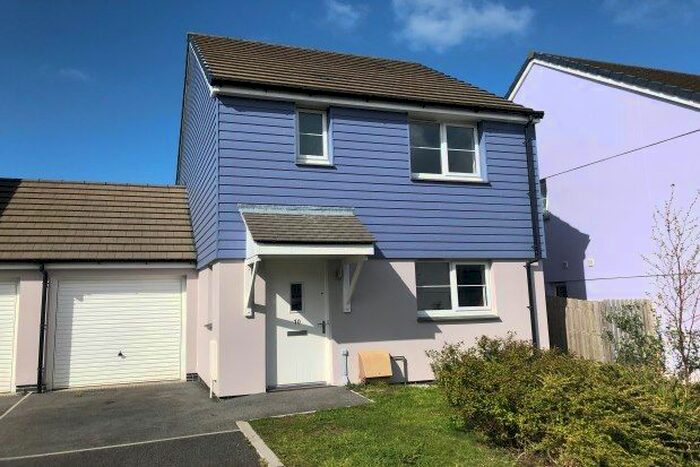 3 Bedroom Link Detached House To Rent In Chyvelah Close, Truro, TR3