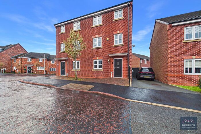 4 Bedroom Semi Detached House For Sale In Gauntley Gardens, Billinge, Wigan, WN5