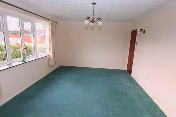 2 Bedroom Detached Bungalow For Sale In Plumtree Drive, Marshchapel, Grimsby, DN36