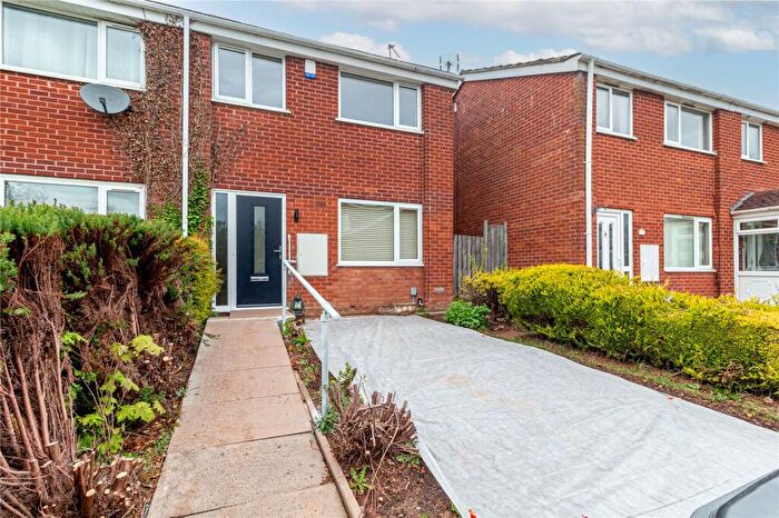3 Bedroom End Of Terrace House For Sale In Gaydon Close, Redditch, Worcestershire, B98