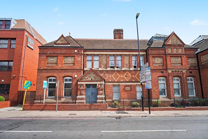 2 Bedroom Flat For Sale In Tweedy Road, Bromley, BR1