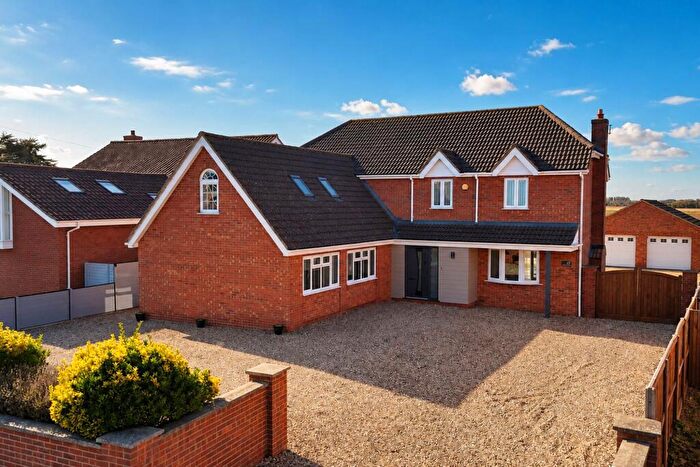 4 Bedroom Detached House For Sale In Gorefield Road, Leverington, PE13