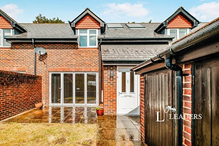 2 Bedroom Terraced House To Rent In Chesswood Road, BN11