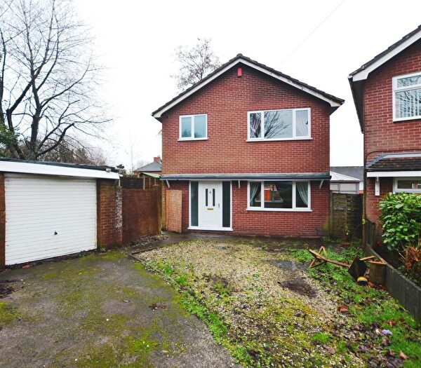 3 Bedroom Detached House To Rent In Ruxley Road, Bucknall, Stoke-On-Trent, ST2