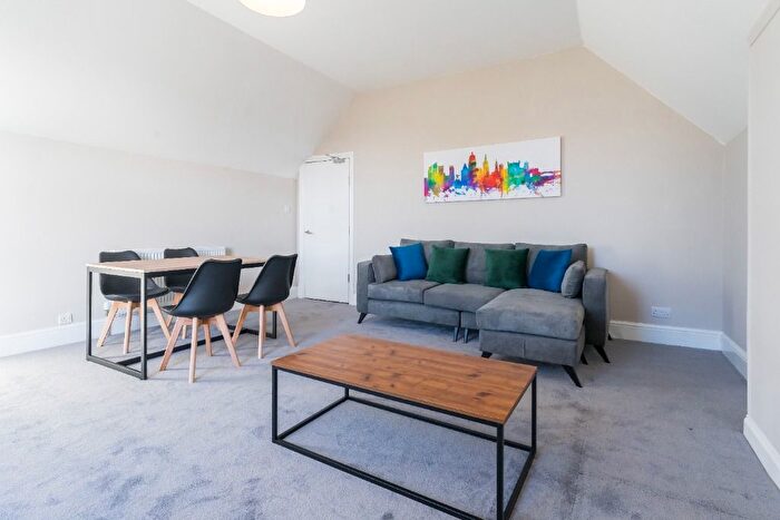 2 Bedroom Flat To Rent In Lucknow Road, Nottingham, Nottinghamshire, NG3